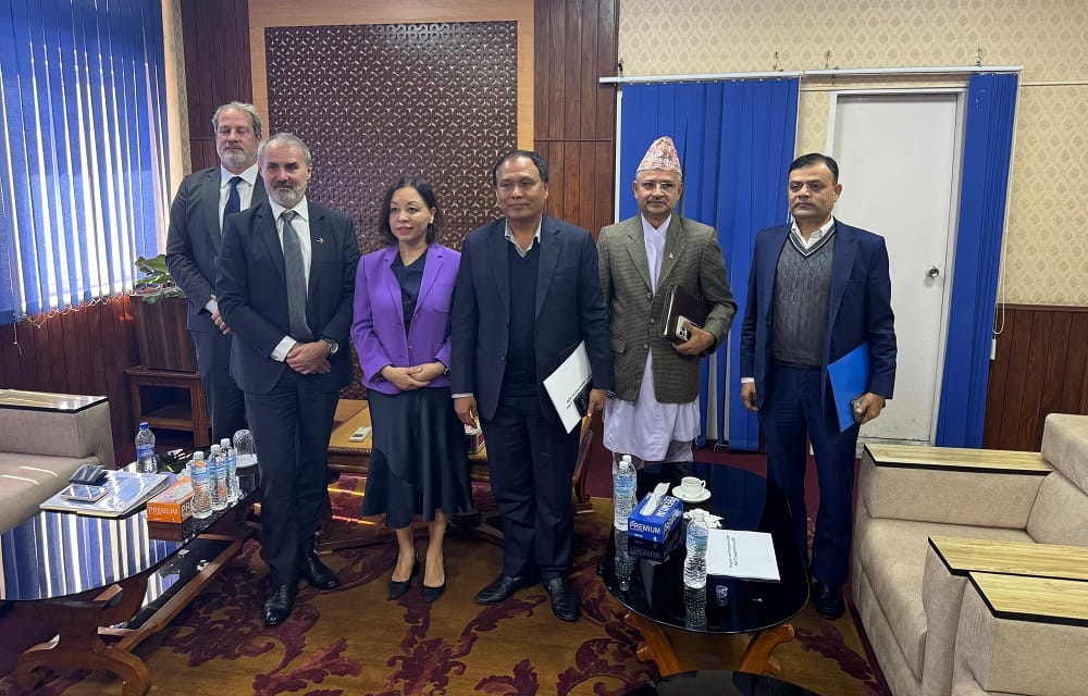 दूधकोशी जलविद्युत् आयोजनाको वित्तीय व्यवस्थापन तत्काल टुंगो लगाउन एडीबीलाई मन्त्री घिसिङको आग्रह